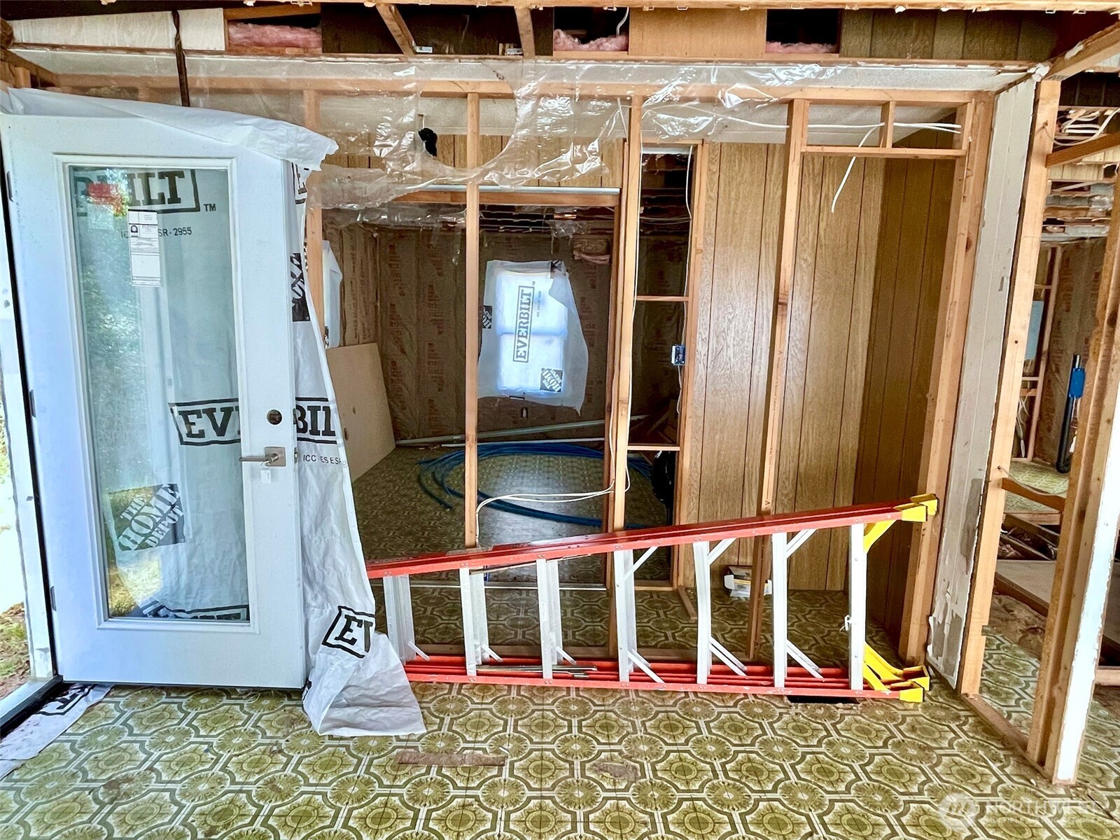 777 Edgewood Avenue Property Photo 3
