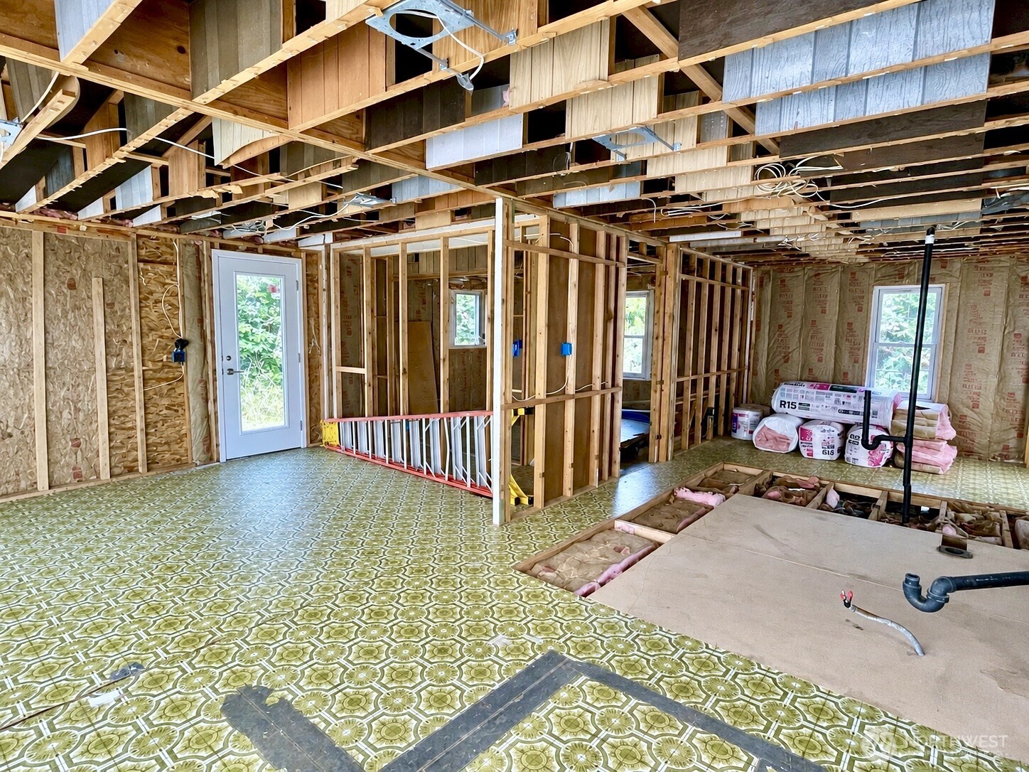 777 Edgewood Avenue Property Photo 11