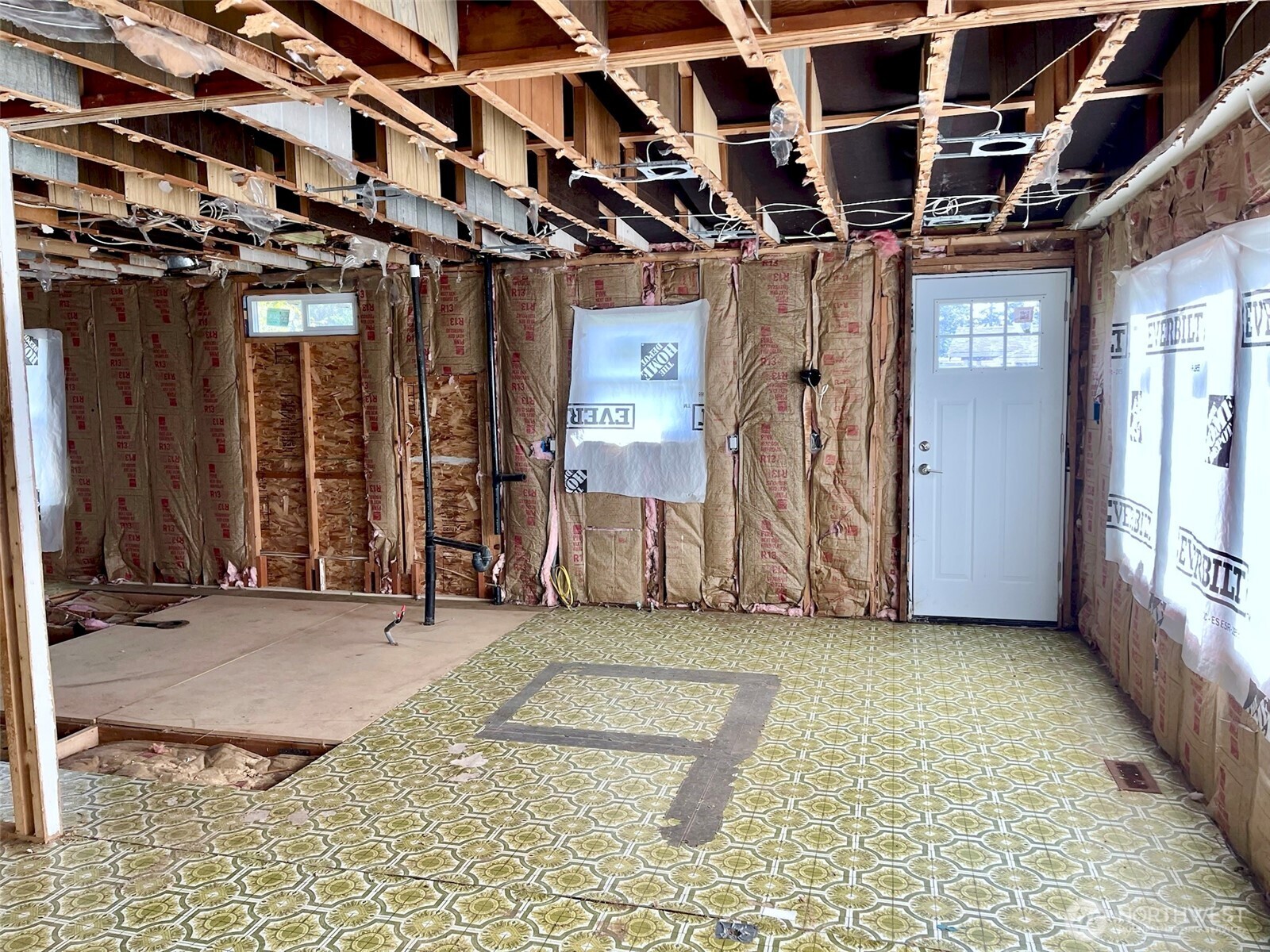 777 Edgewood Avenue Property Photo 15