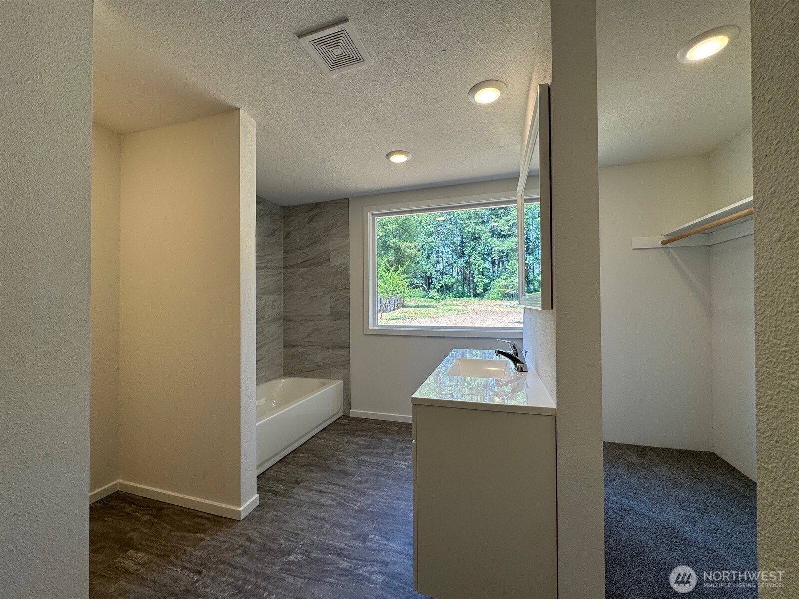 206 Tara Lane Property Photo 10