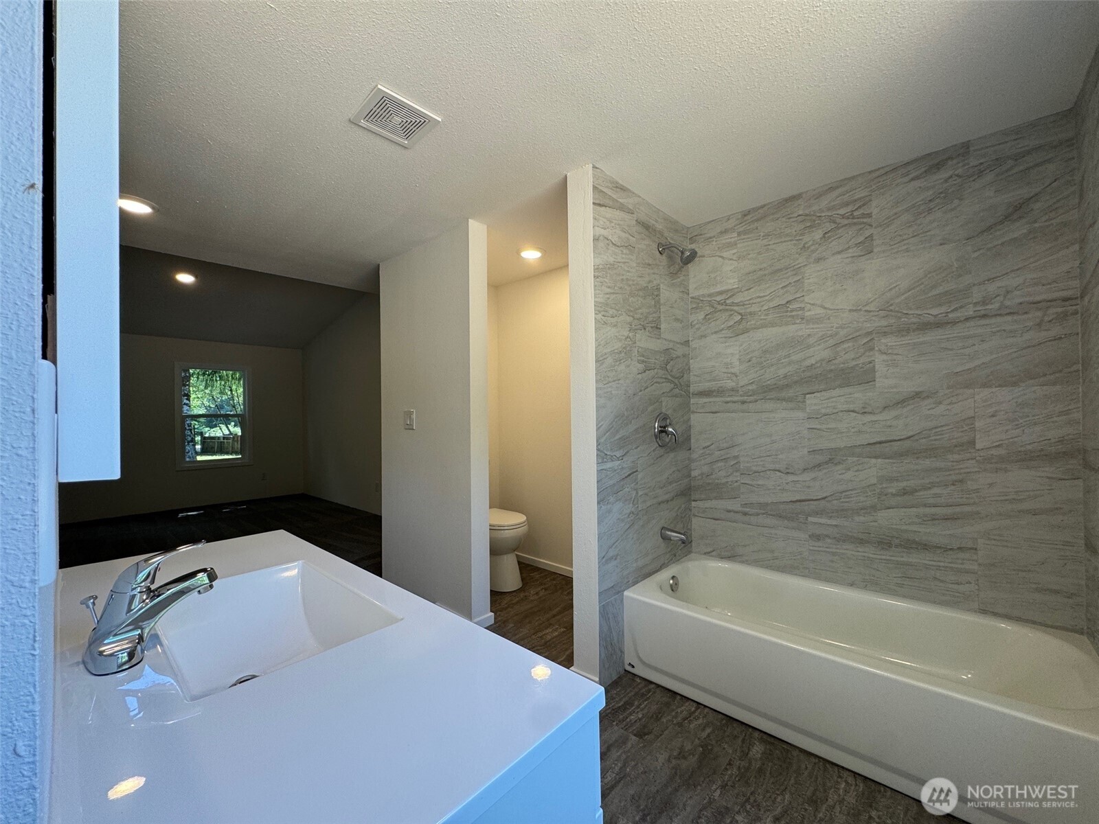 206 Tara Lane Property Photo 11