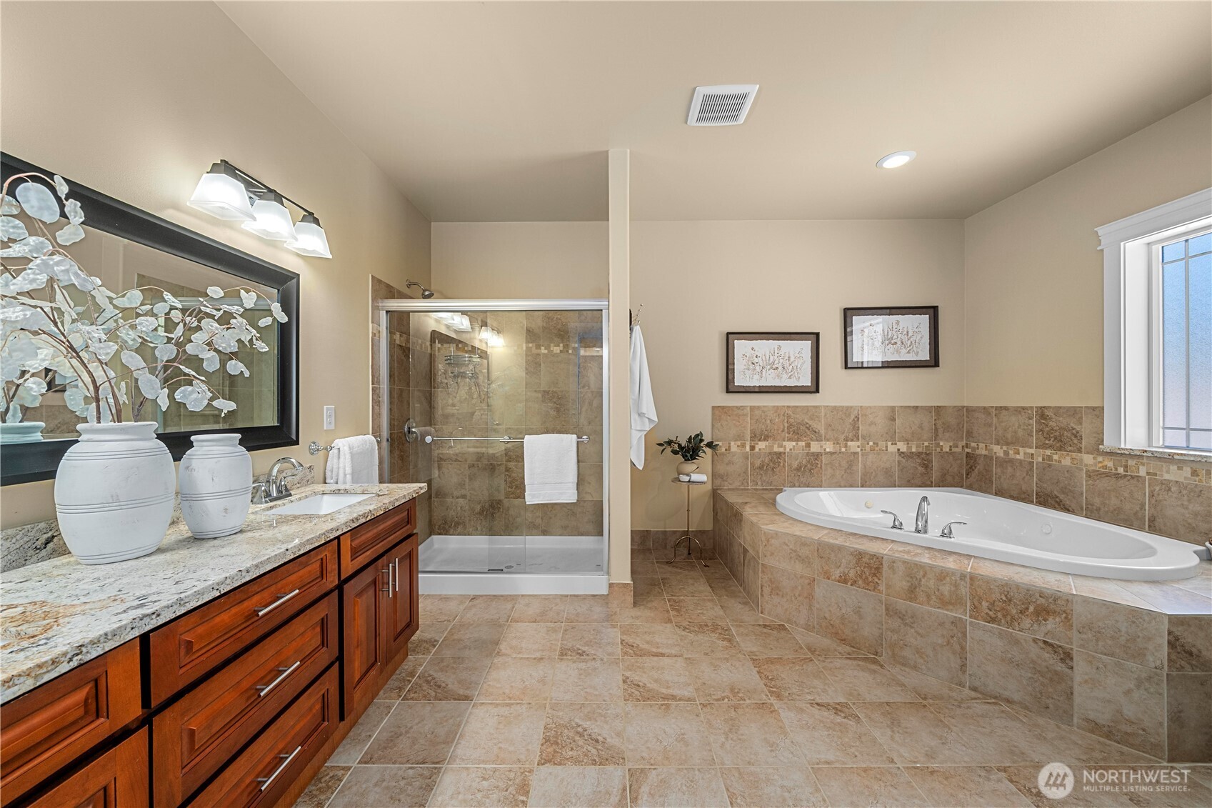 3139 Oas Drive Property Photo 25