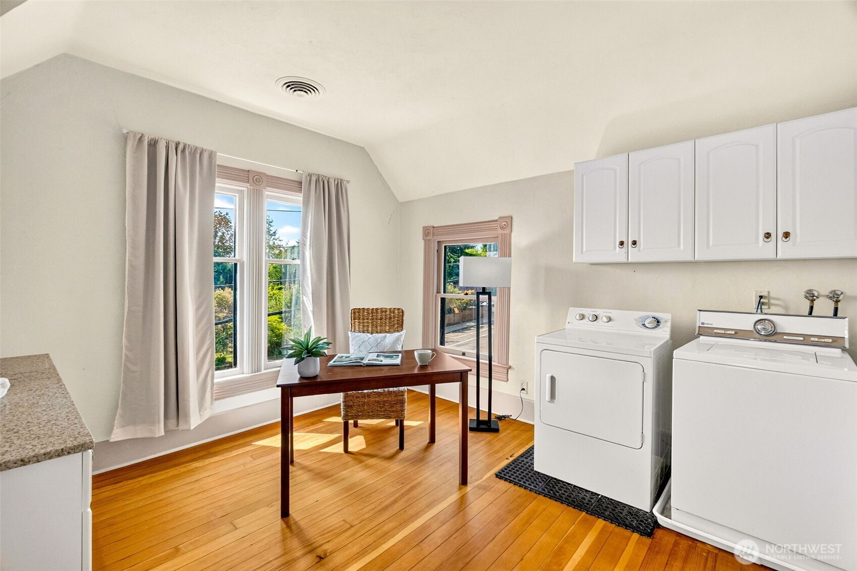 1202 Olympia Avenue Property Photo 29