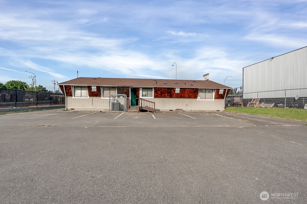 14609 Pacific Avenue Property Photo 5