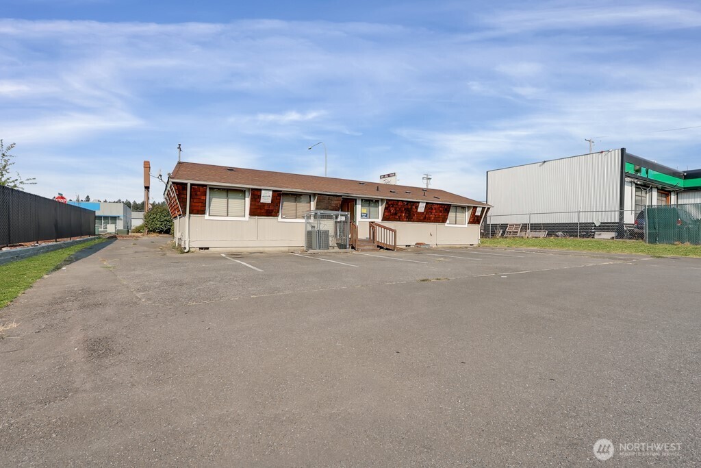14609 Pacific Avenue Property Photo 6