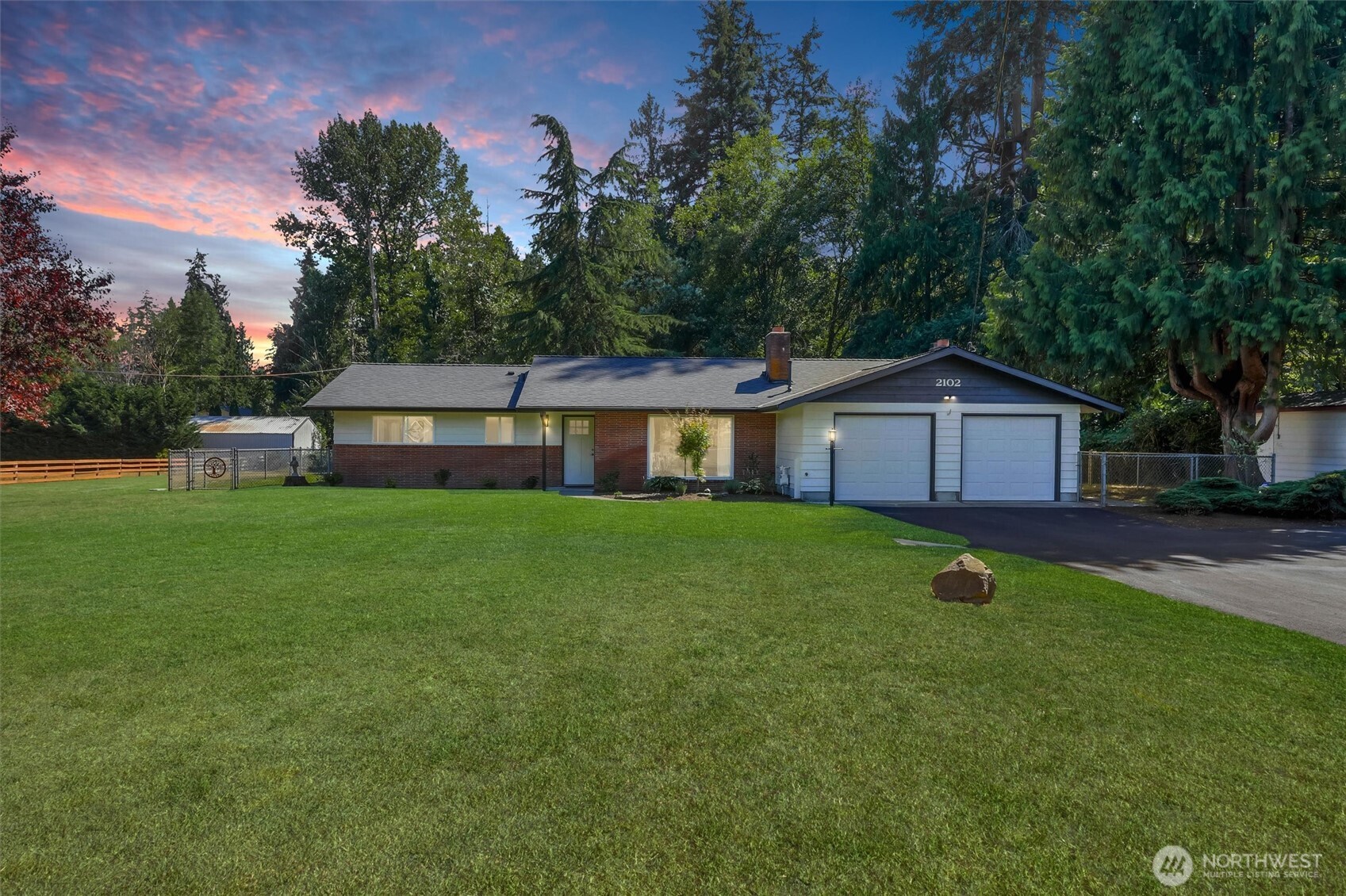 2102 Vine Road Property Photo 1