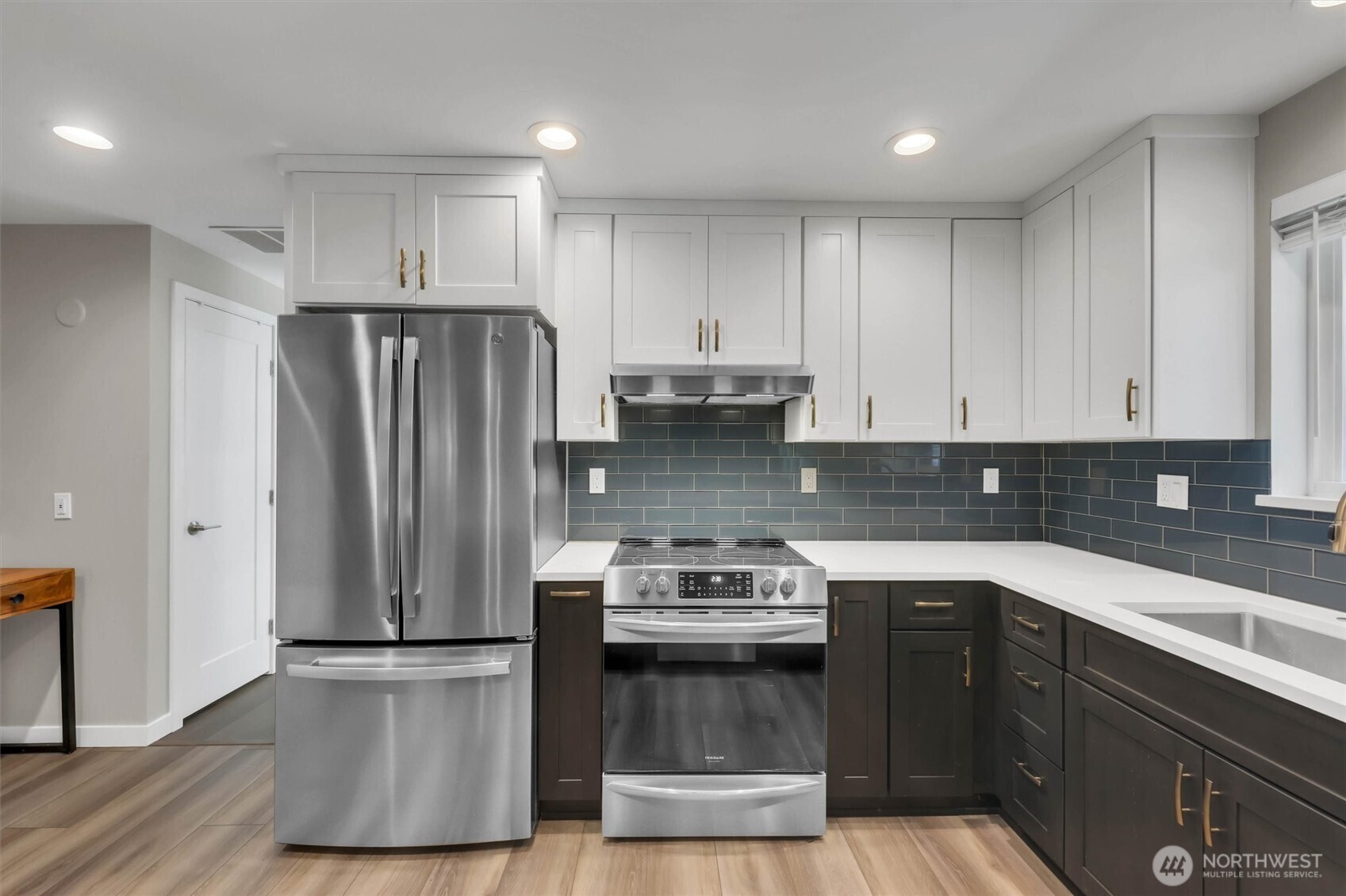 2102 Vine Road Property Photo 8