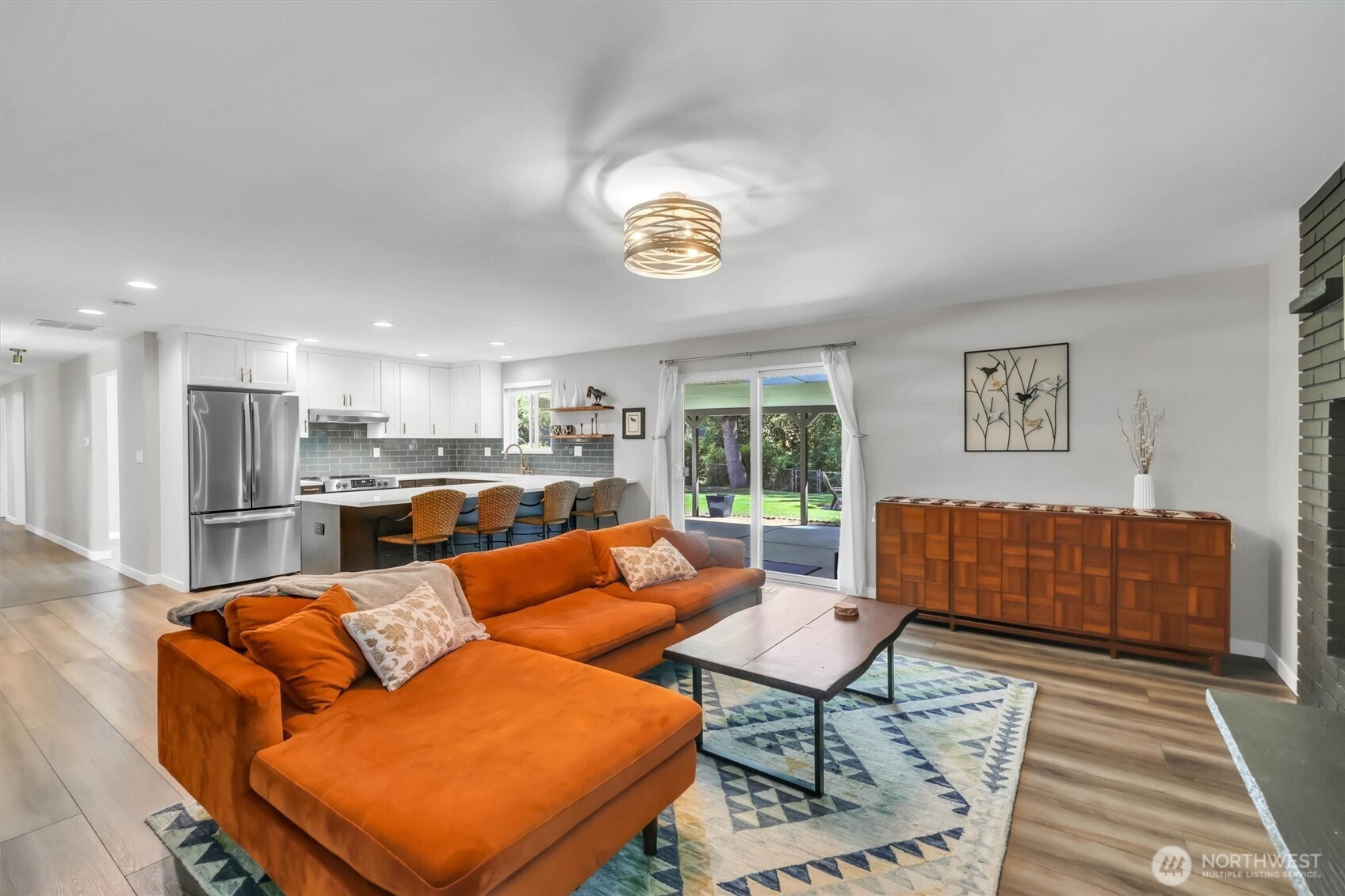 2102 Vine Road Property Photo 10