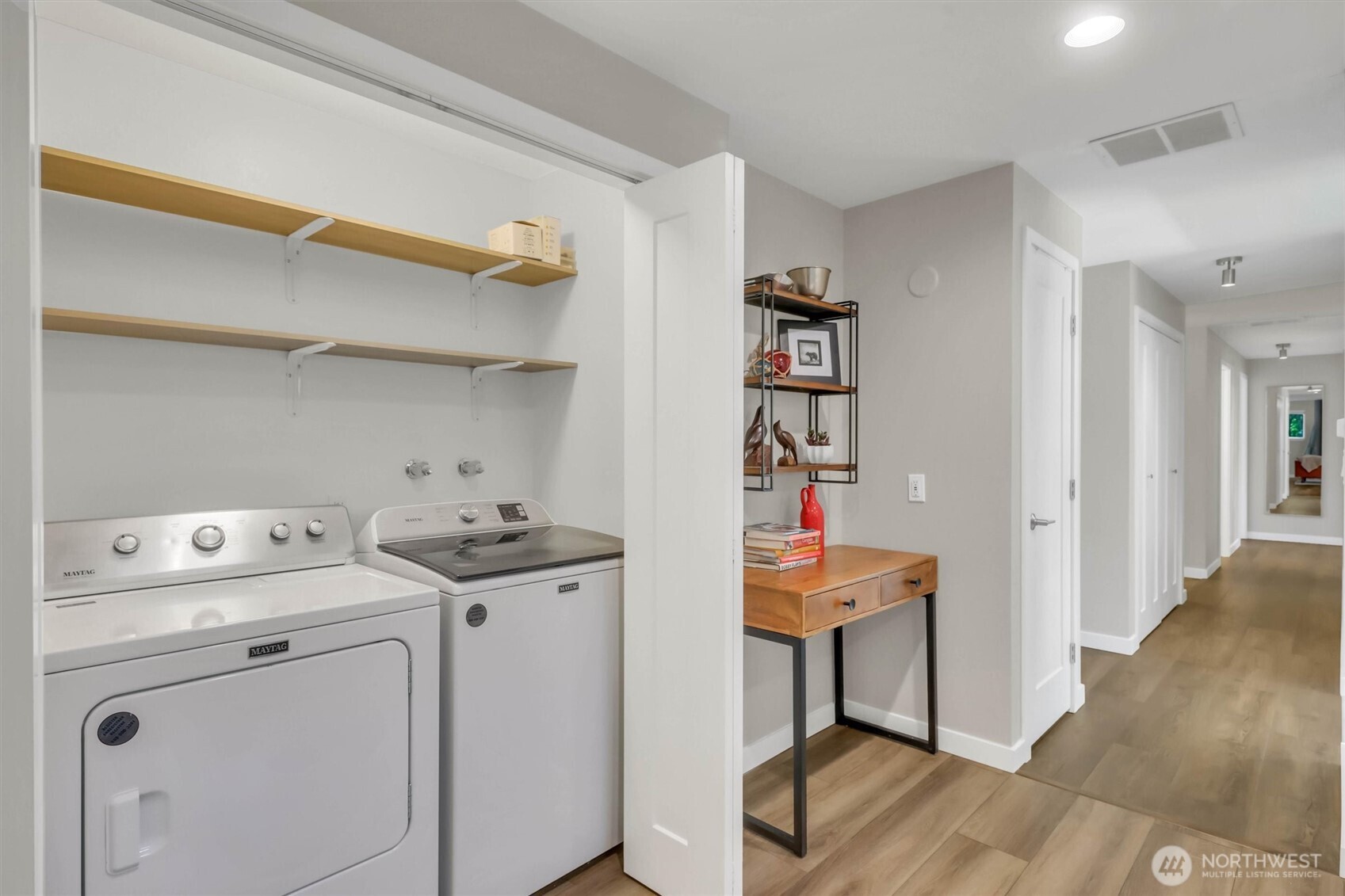2102 Vine Road Property Photo 15