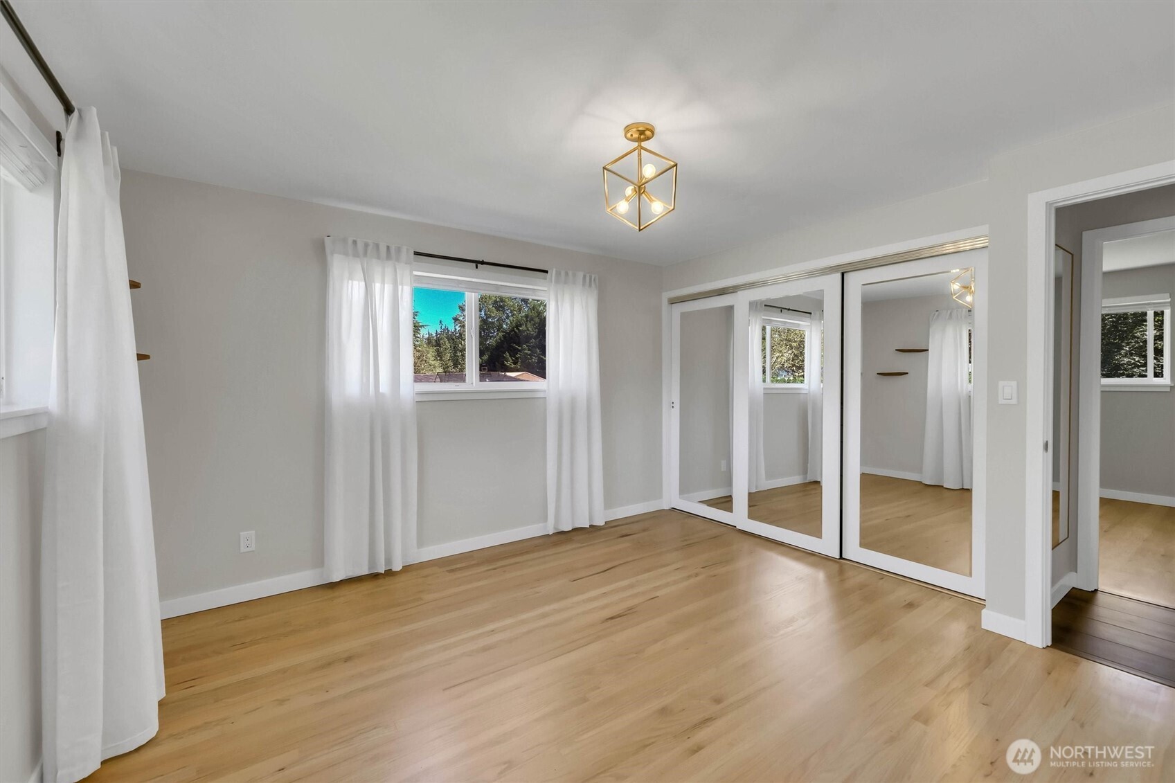 2102 Vine Road Property Photo 17