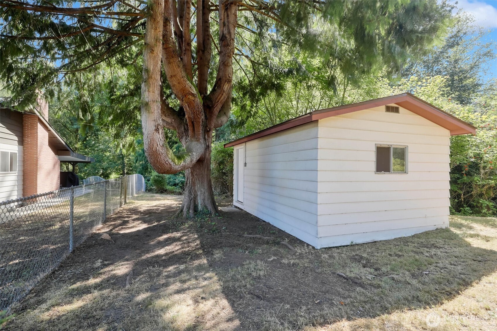 2102 Vine Road Property Photo 27