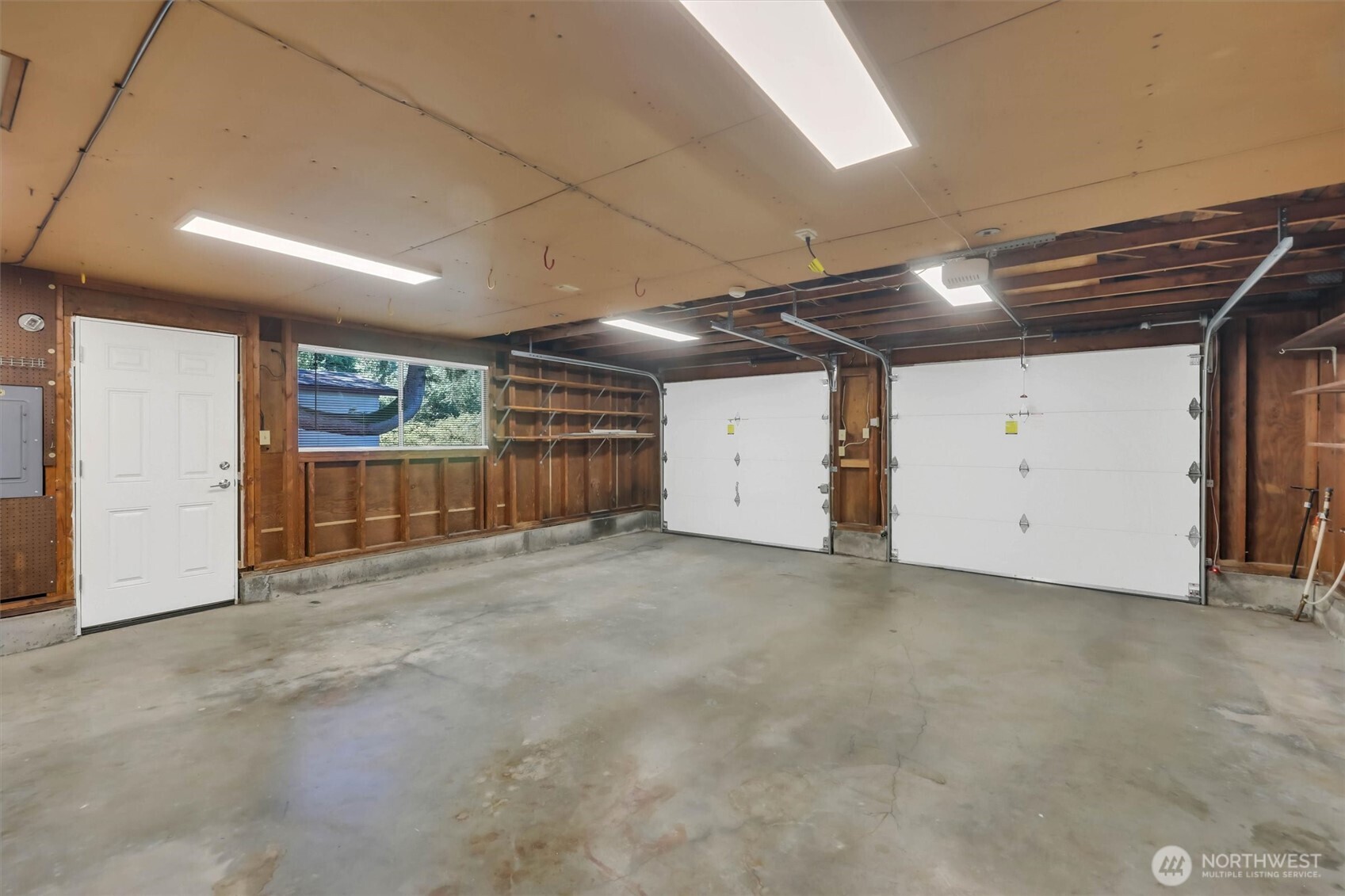 2102 Vine Road Property Photo 29