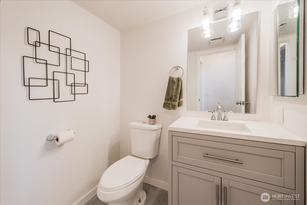 5905 147th Street Property Photo 12
