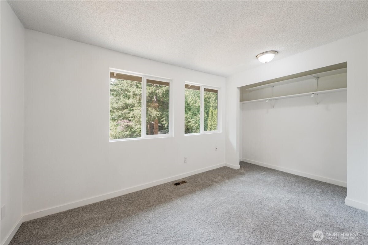 5905 147th Street Property Photo 19