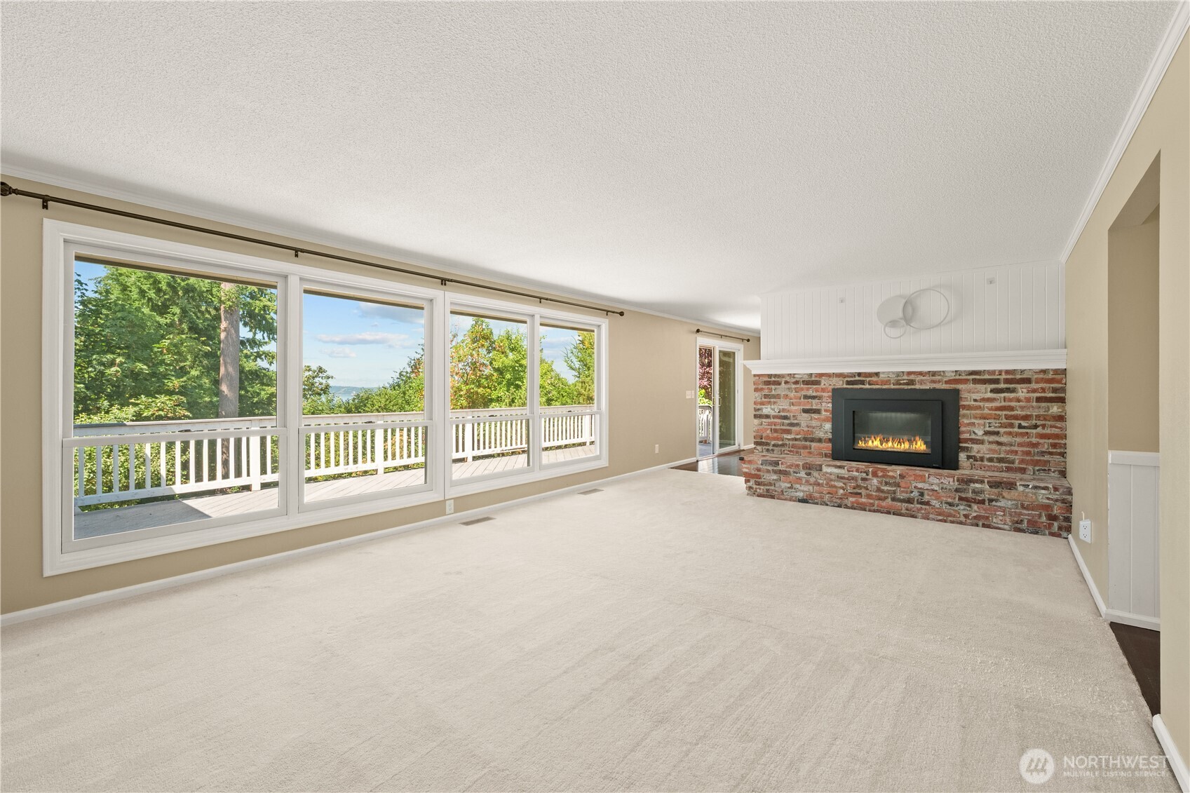 29311 7th Place Property Photo 12