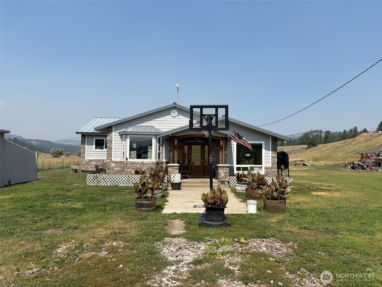 10 Sunset Lane Property Photo 1