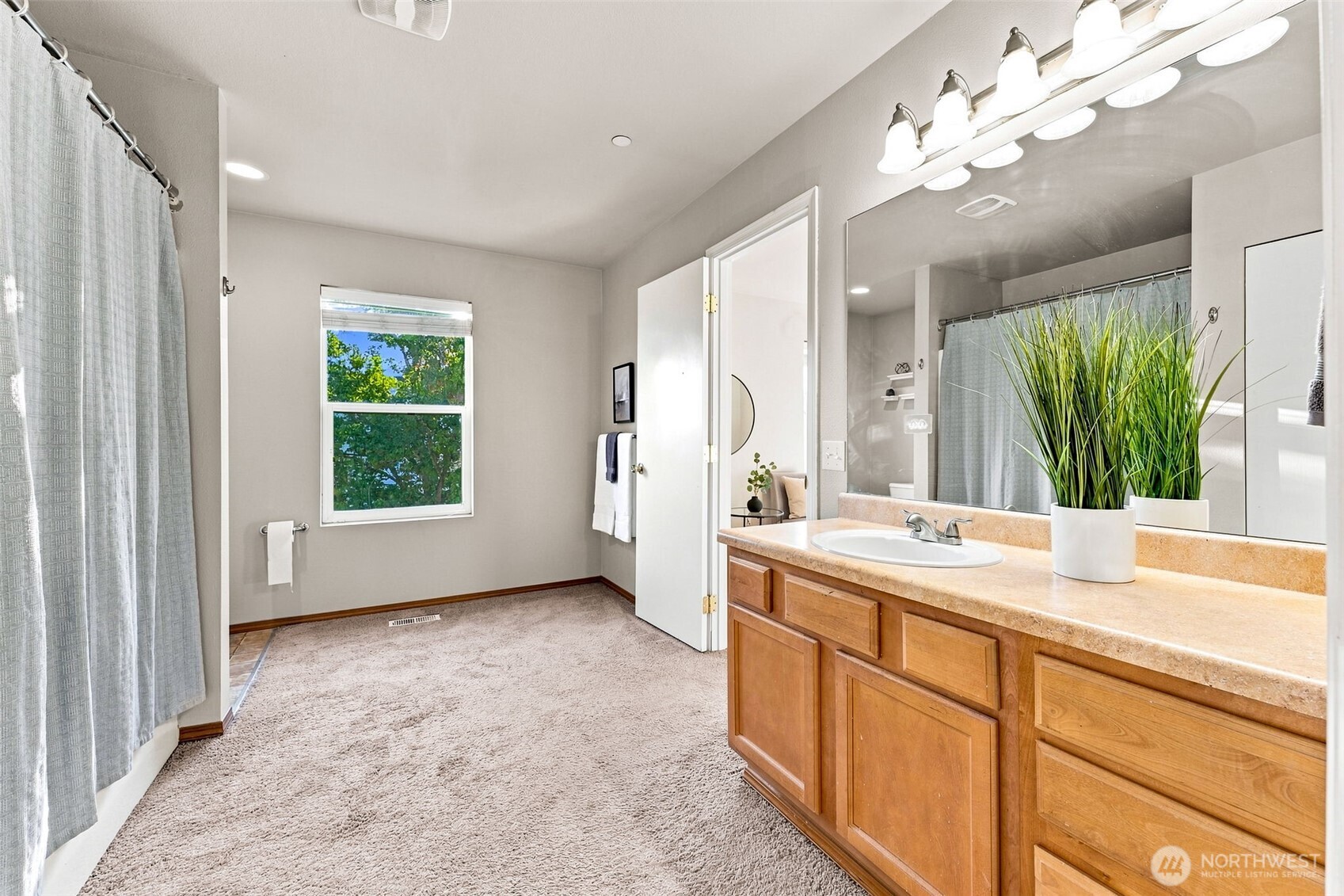 1933 Chaffee Avenue Property Photo 16