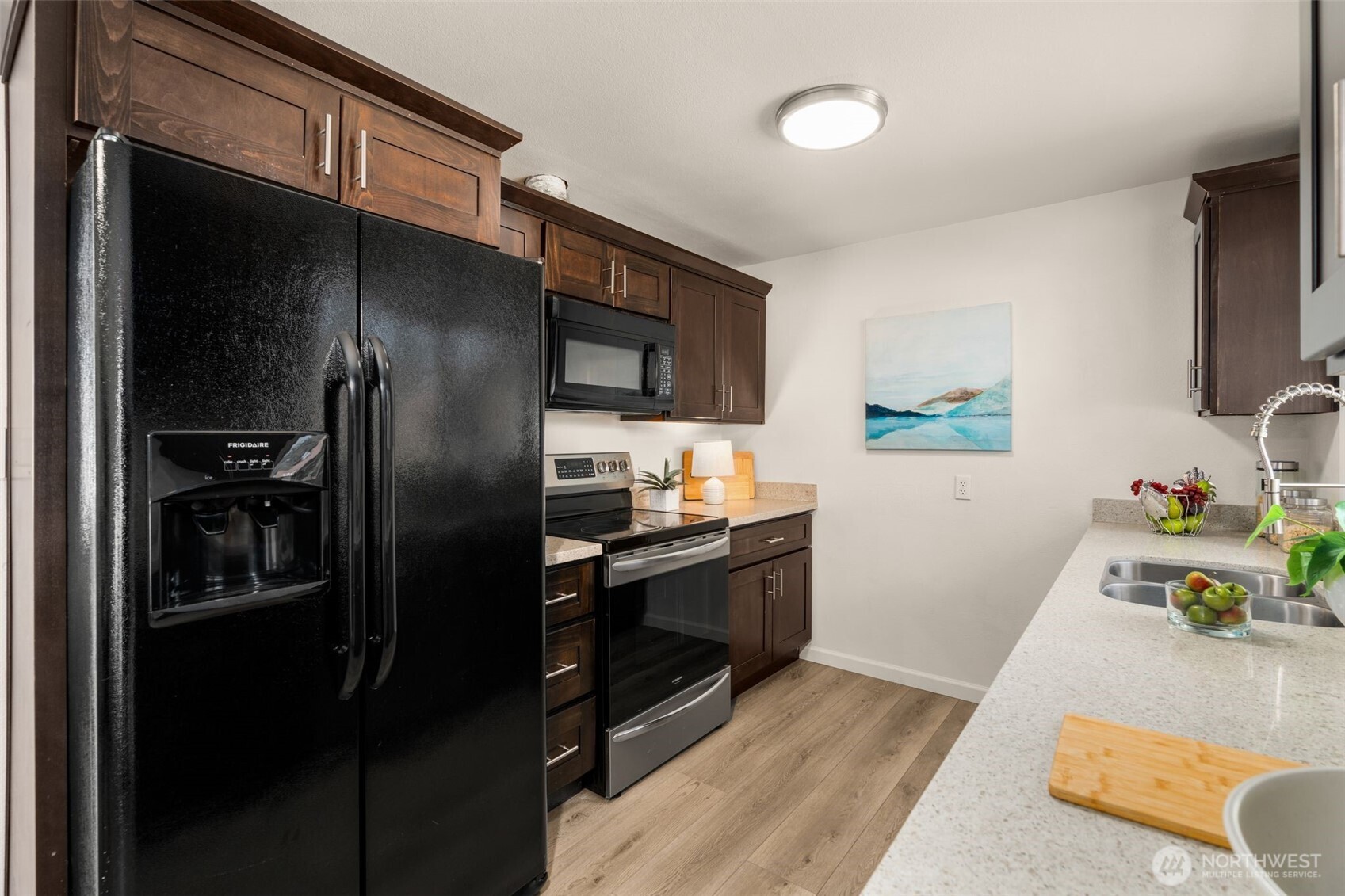 230 S 187th Street Property Photo 11