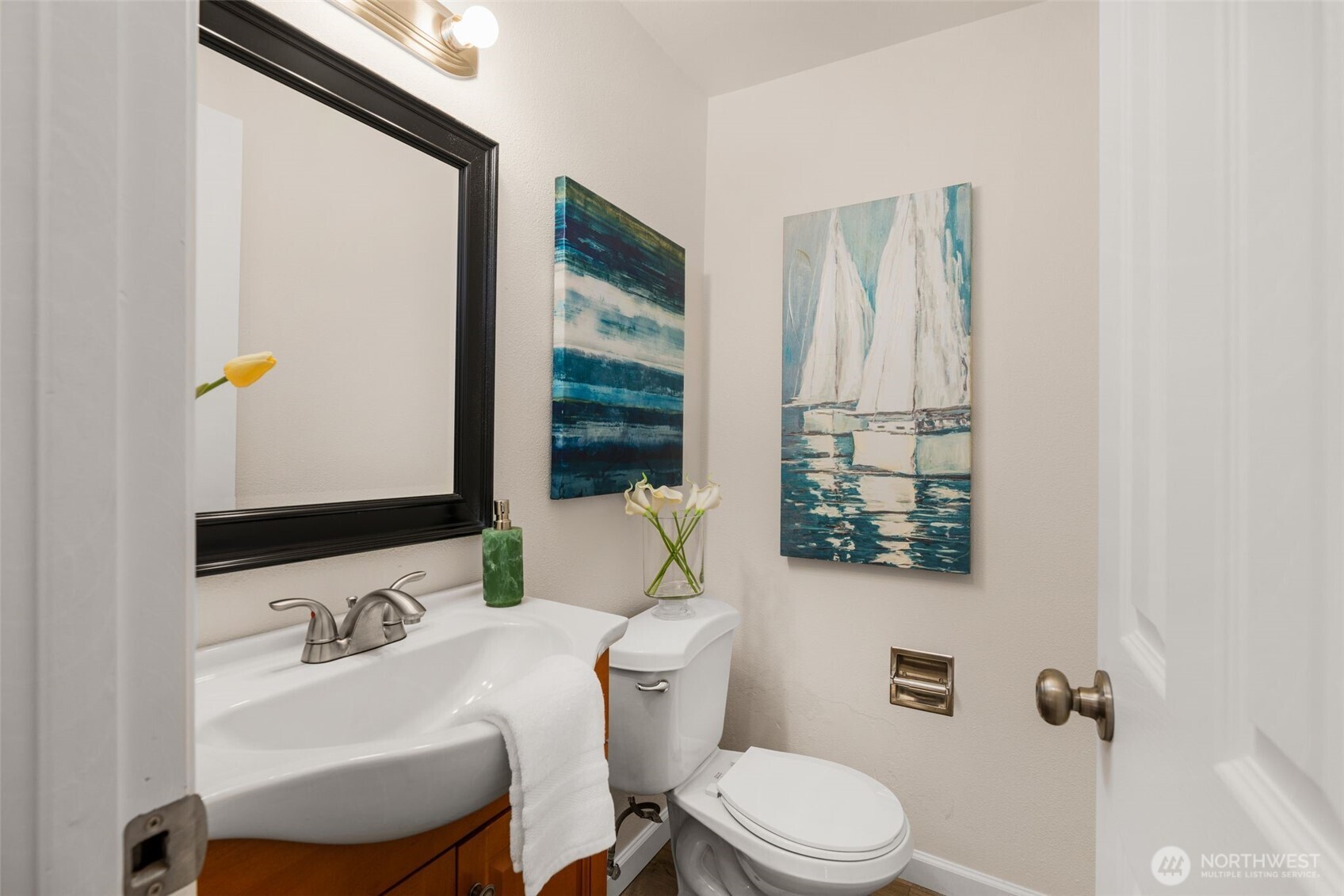 230 S 187th Street Property Photo 13