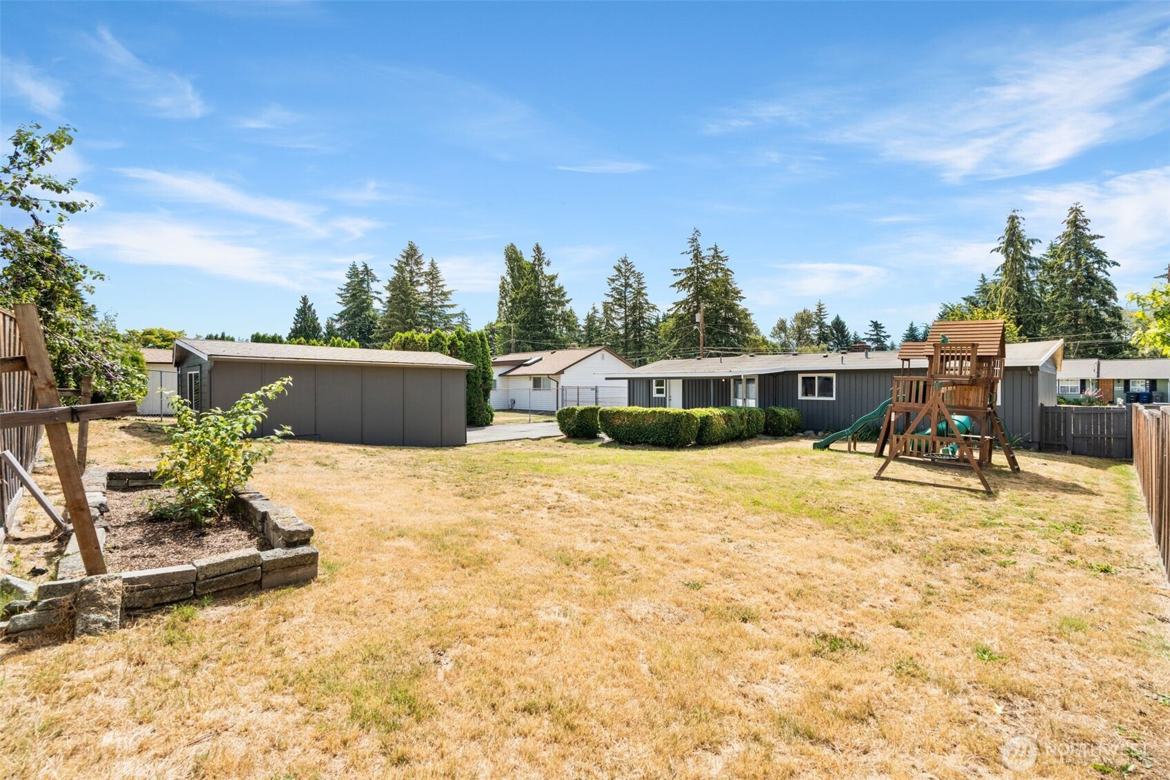 230 S 187th Street Property Photo 24
