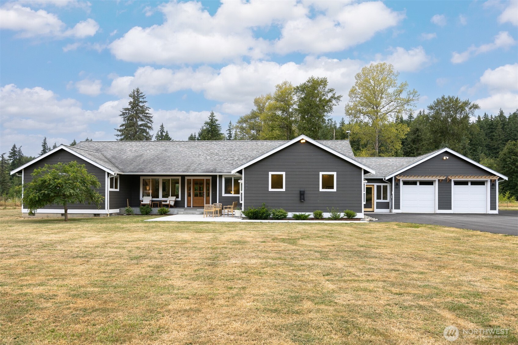 1188 Dewey Lane Property Photo 1