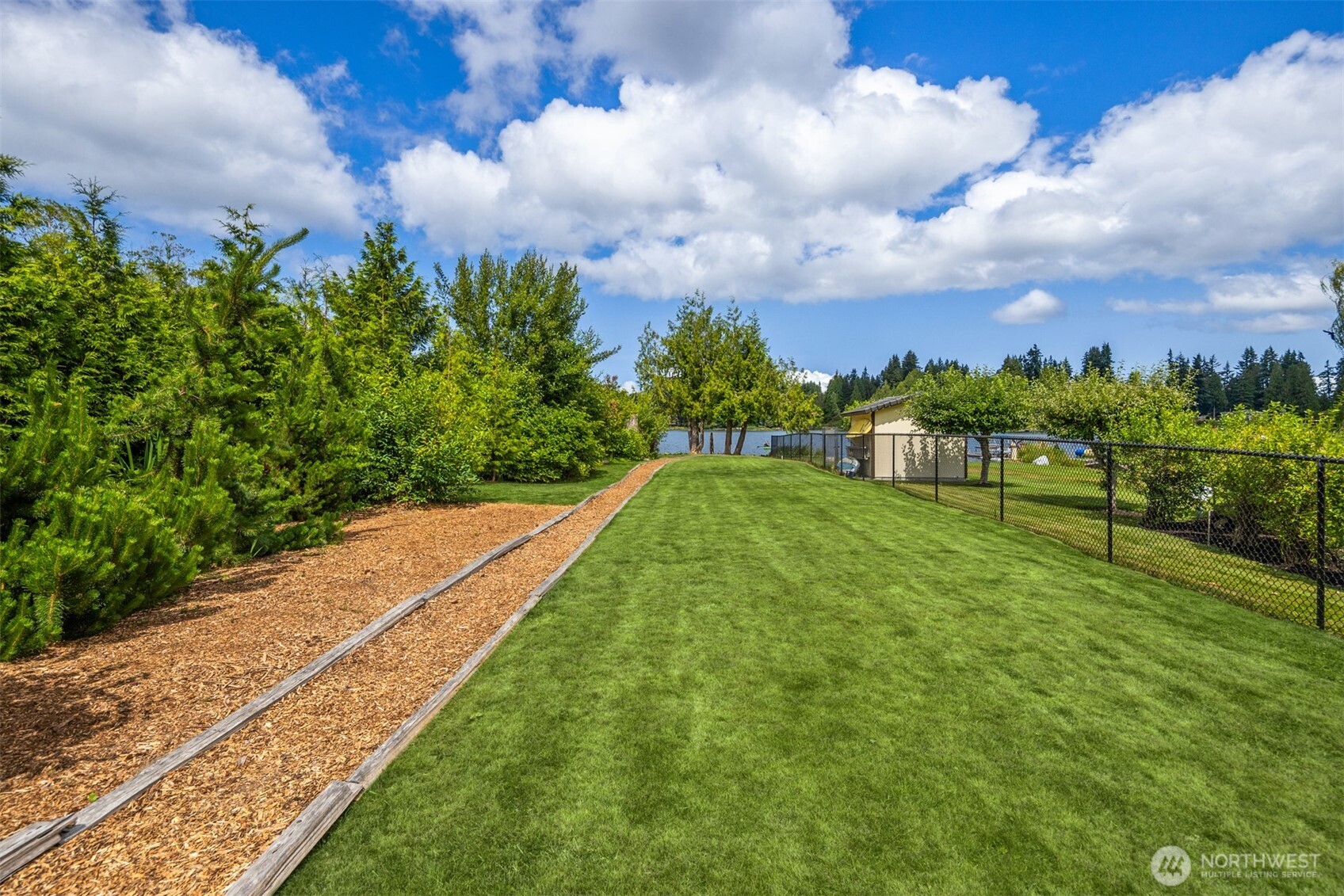 16226 E Shore Drive B Property Photo 33