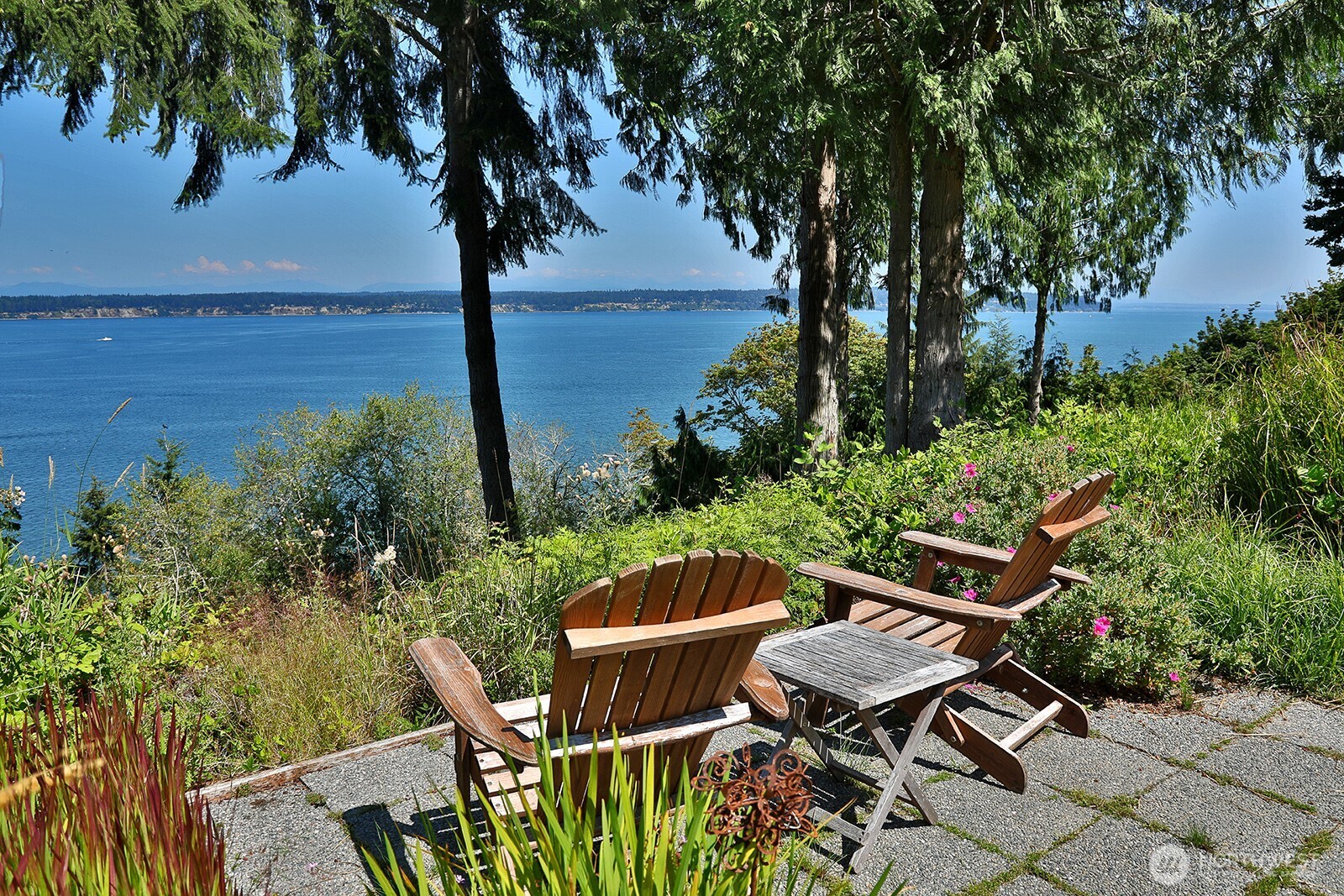 3679 Saratoga Road Property Photo 4