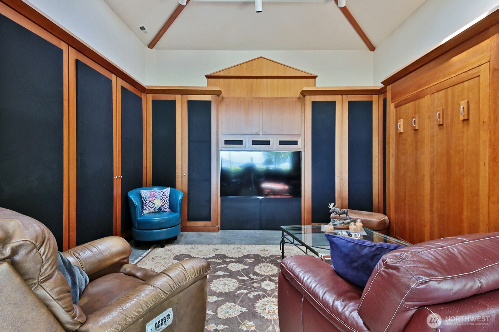 3679 Saratoga Road Property Photo 18
