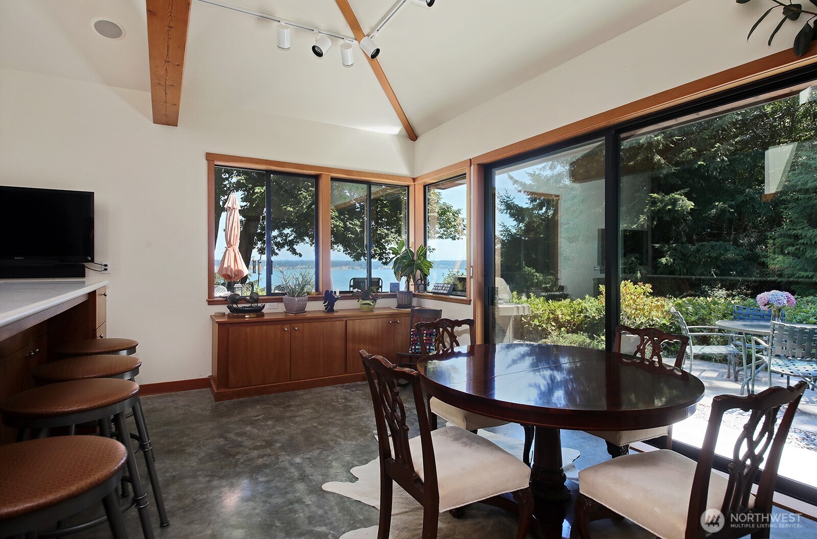 3679 Saratoga Road Property Photo 22