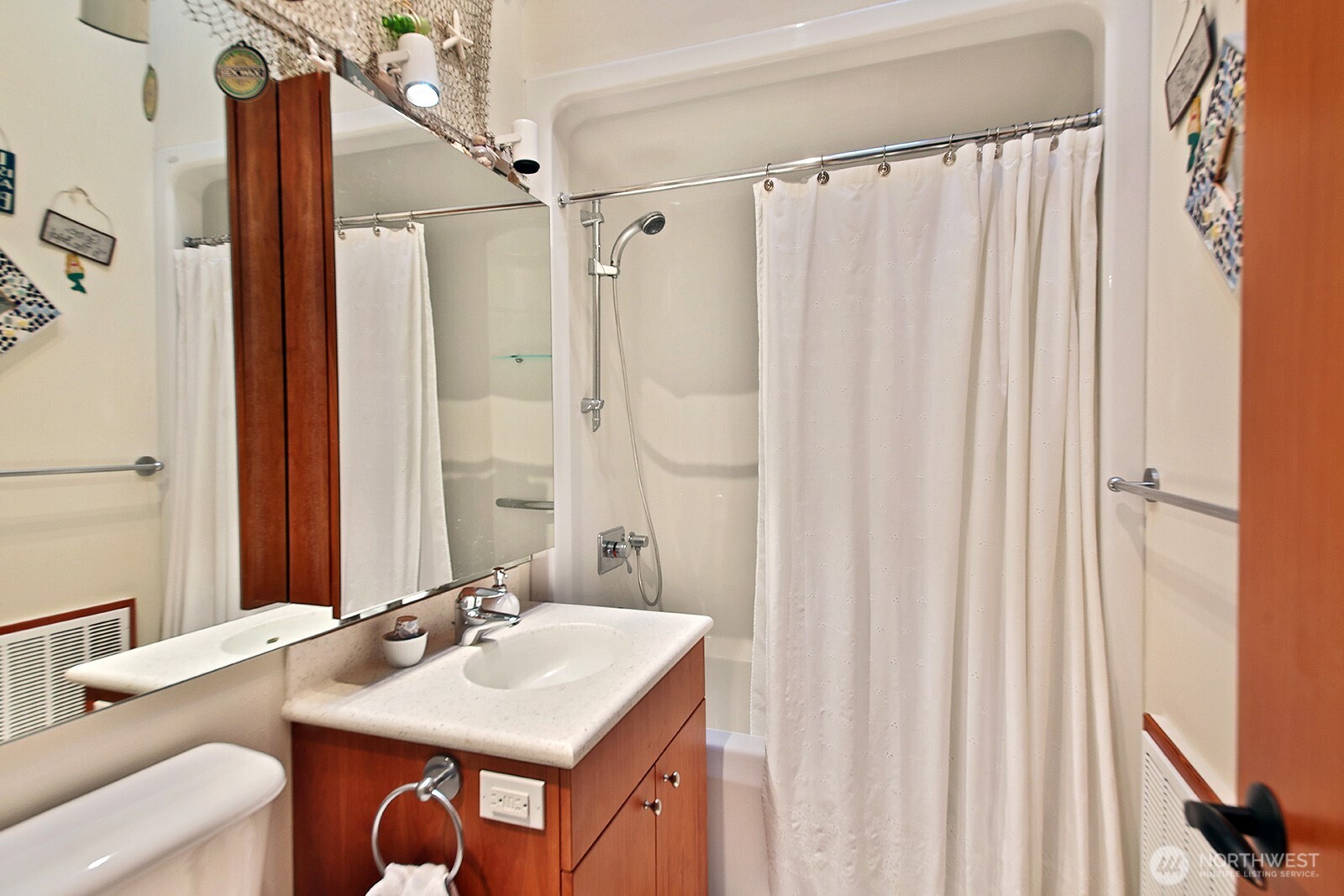 3679 Saratoga Road Property Photo 35