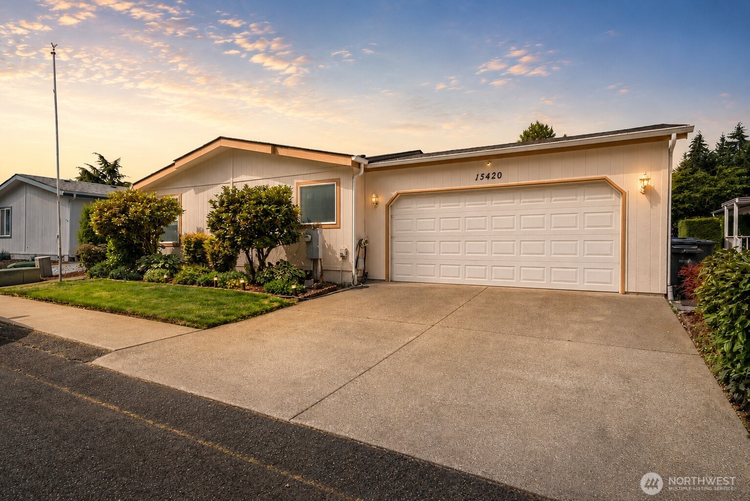 15420 123rd Avenue Ct 49 Property Photo 1