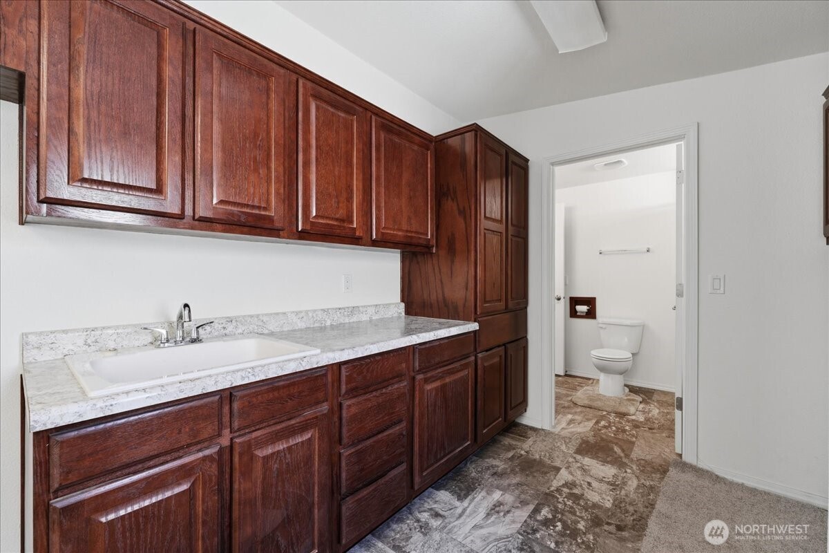109 Hugo Road Property Photo 30