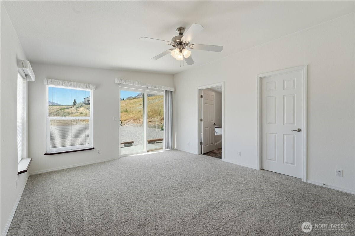 109 Hugo Road Property Photo 32