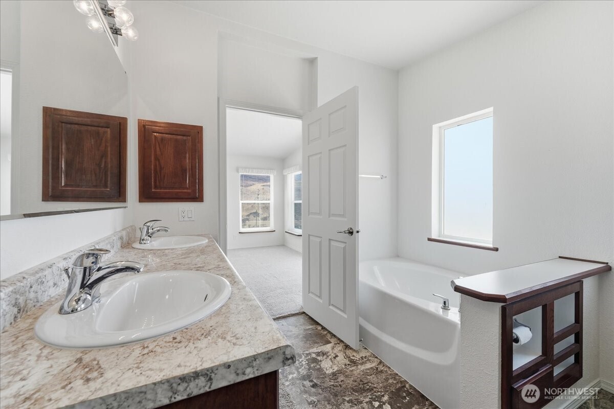 109 Hugo Road Property Photo 34