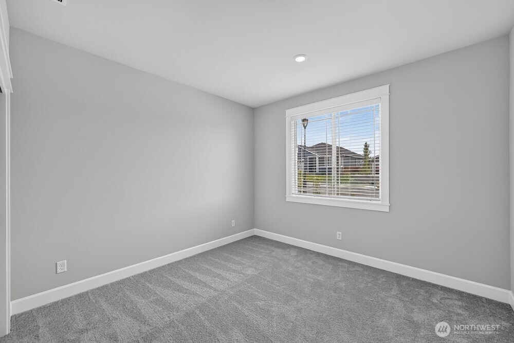 2715 Bowthorpe Street Property Photo 10