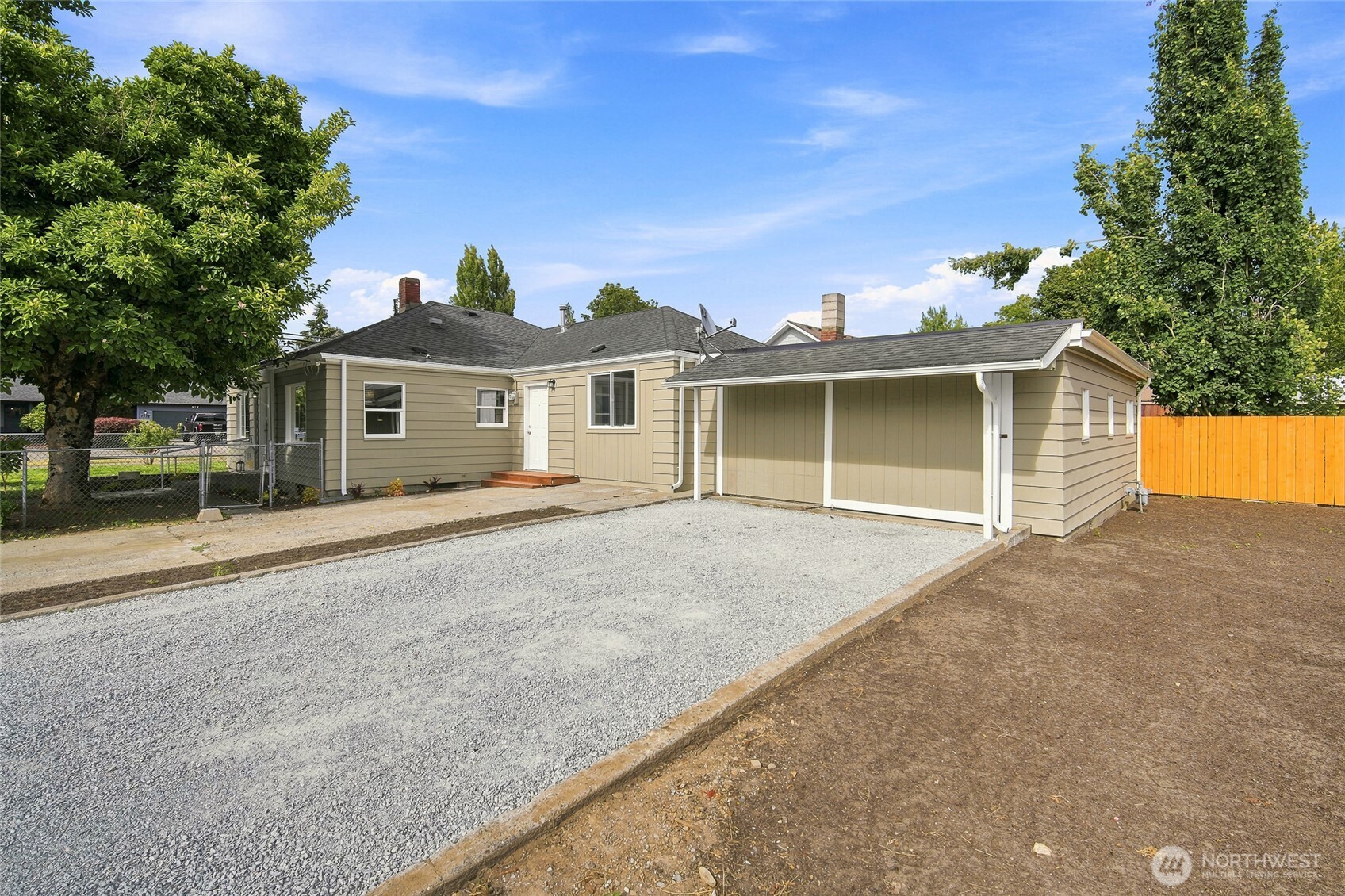901 11th Street Property Photo 1