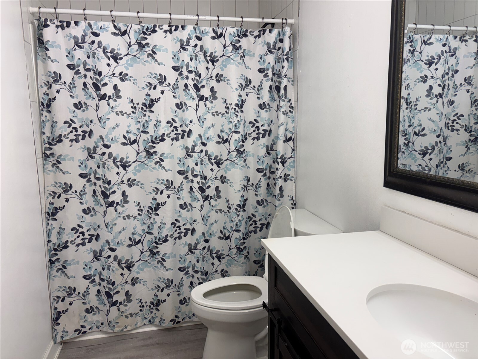 4883 Laura Lane Property Photo 14