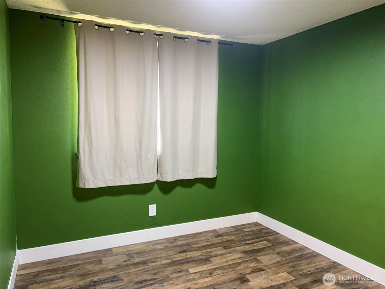 4883 Laura Lane Property Photo 20