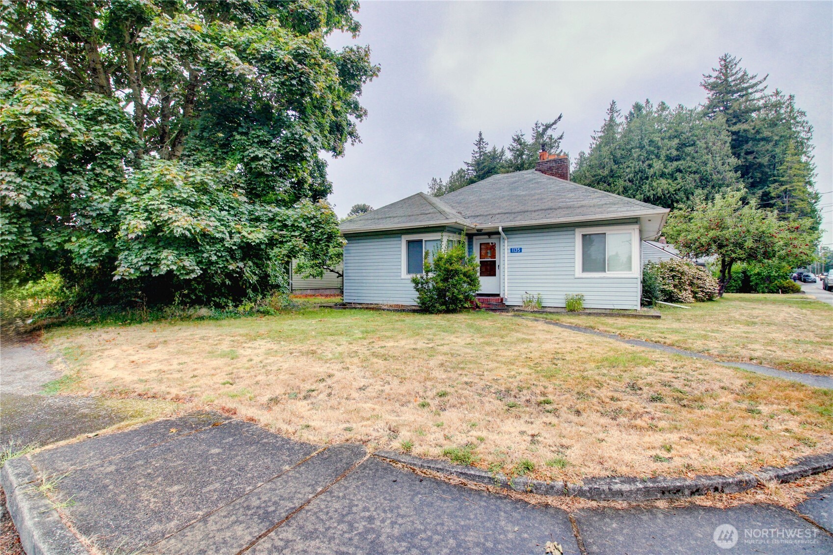 1135 E Orange Avenue Property Photo 1