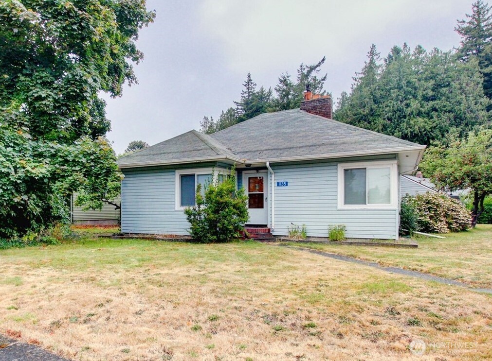 1135 E Orange Avenue Property Photo 1