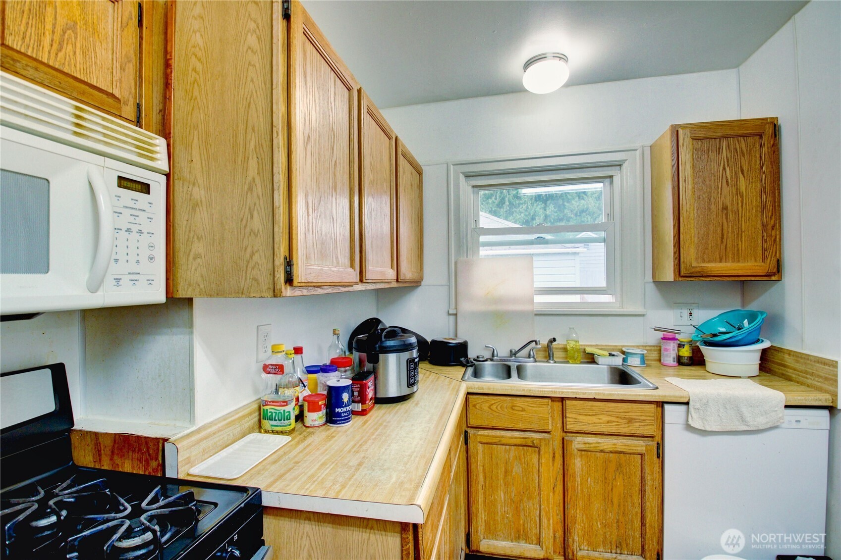1135 E Orange Avenue Property Photo 8