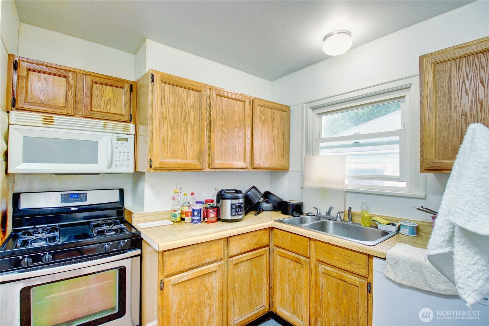 1135 E Orange Avenue Property Photo 9