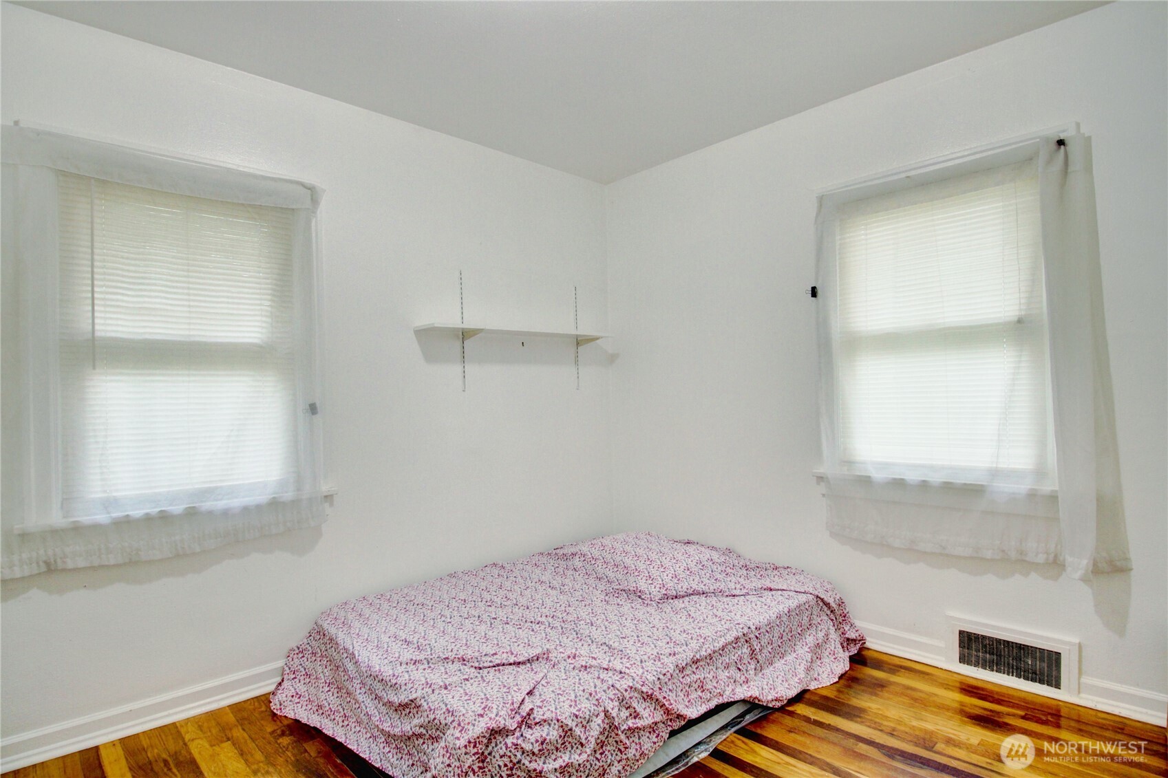 1135 E Orange Avenue Property Photo 15