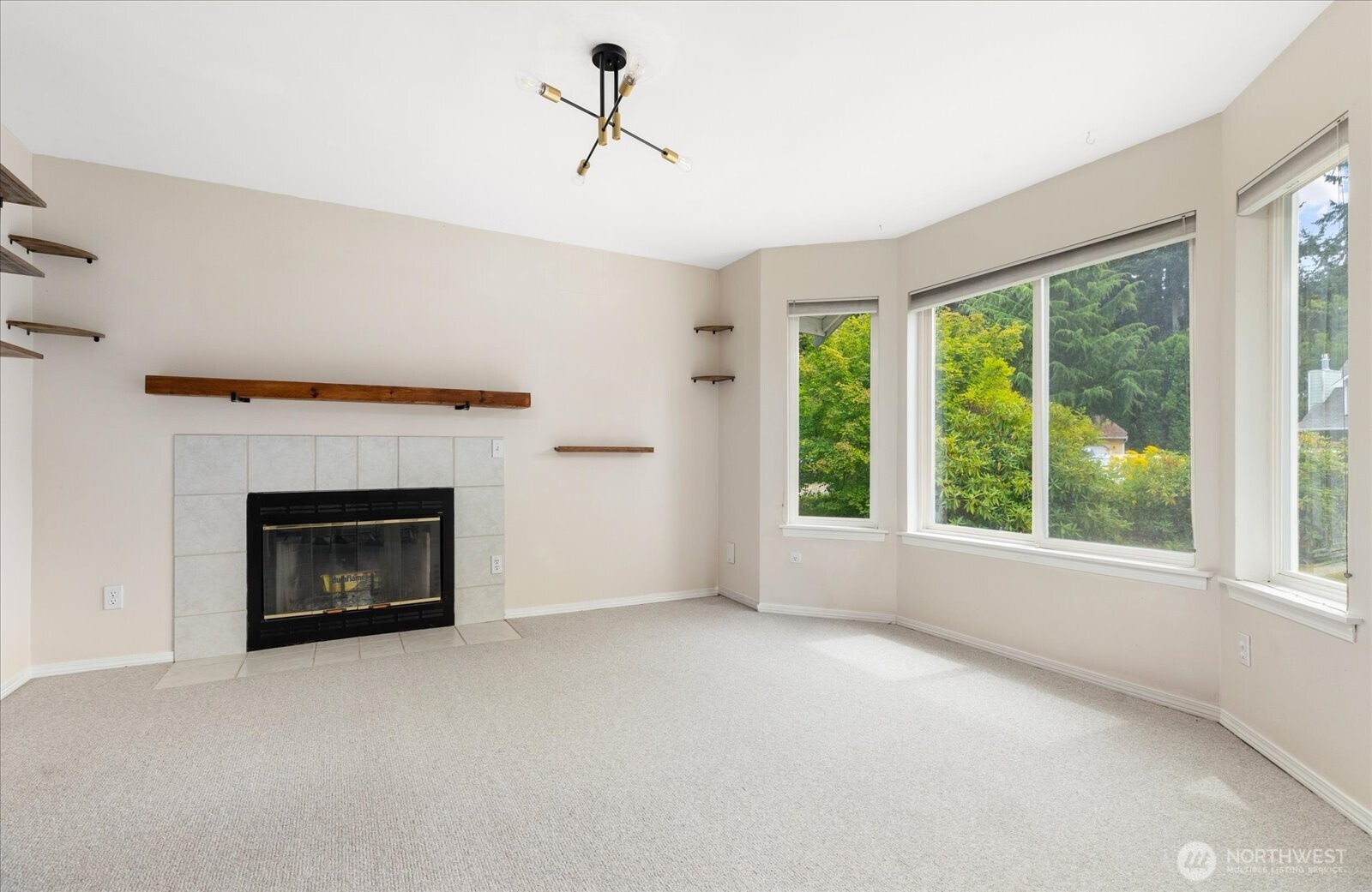 4361 Shadowood Drive Property Photo 3
