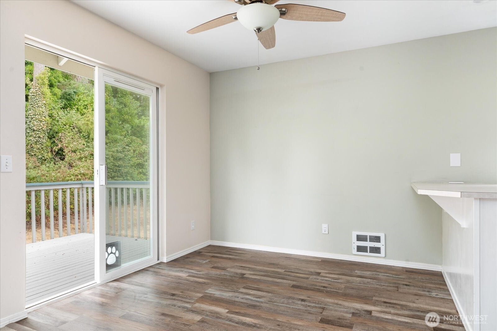4361 Shadowood Drive Property Photo 8