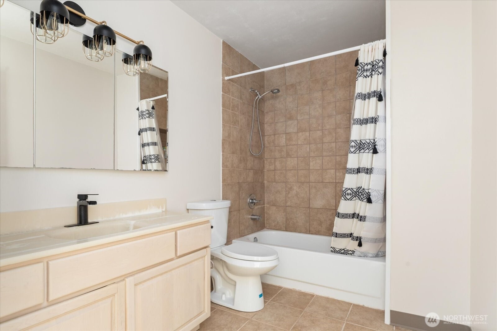 4361 Shadowood Drive Property Photo 21