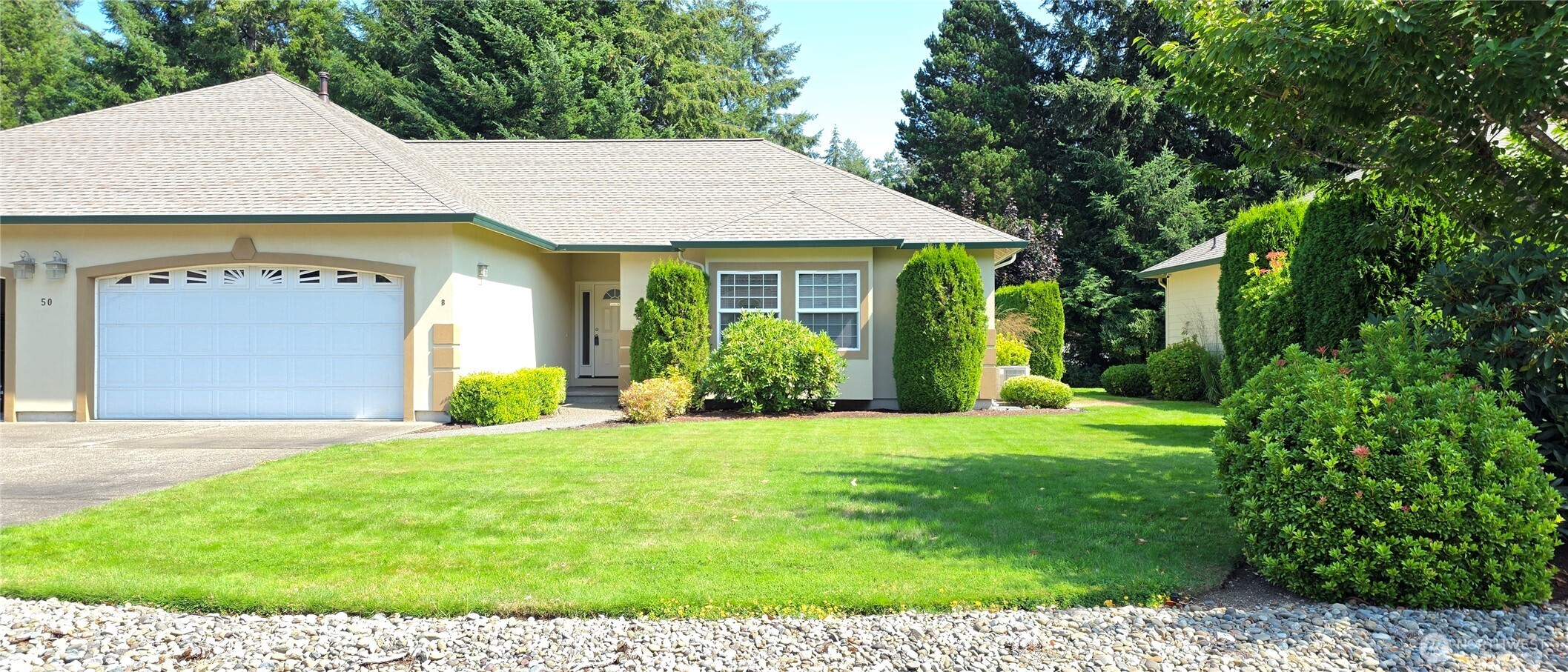 50 E Beaumont Drive #b Property Photo 1