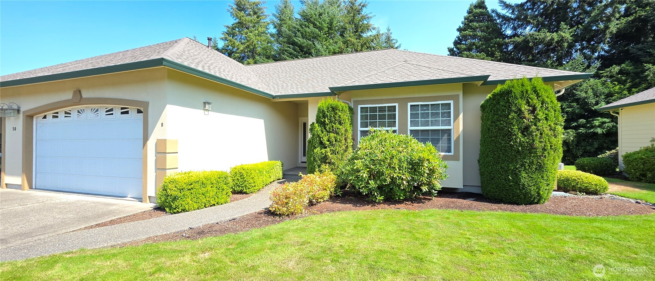 50 E Beaumont Drive #b Property Photo 2