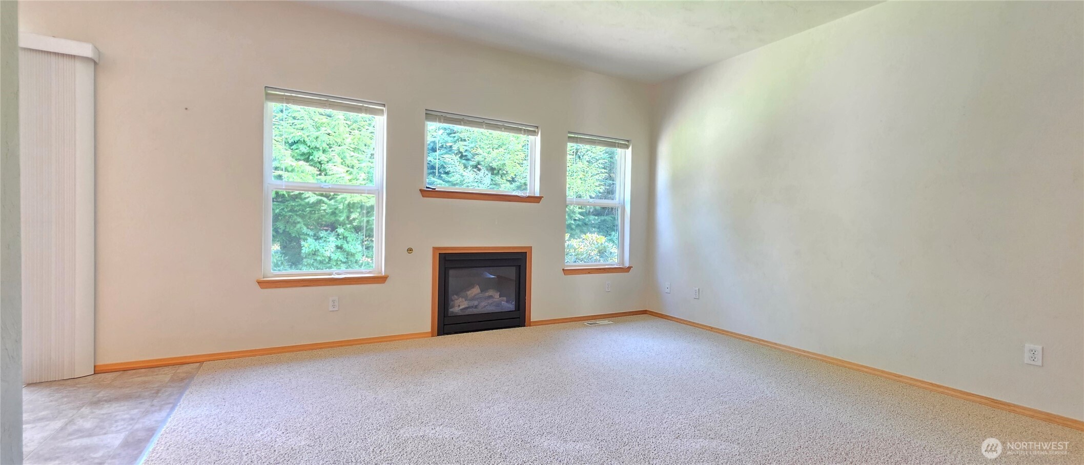 50 E Beaumont Drive #b Property Photo 7