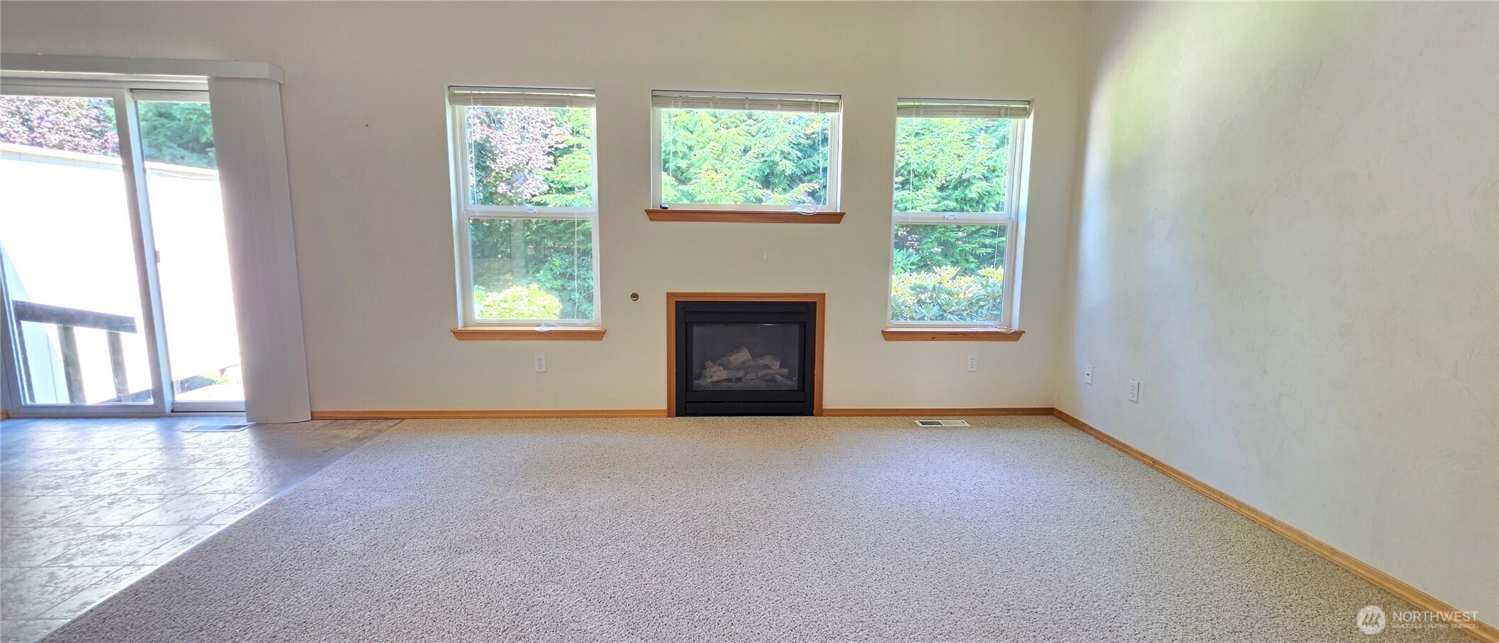 50 E Beaumont Drive #b Property Photo 10